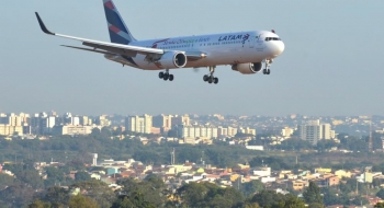 Governo prepara programa para vender passagens aéreas a R$ 200; entenda